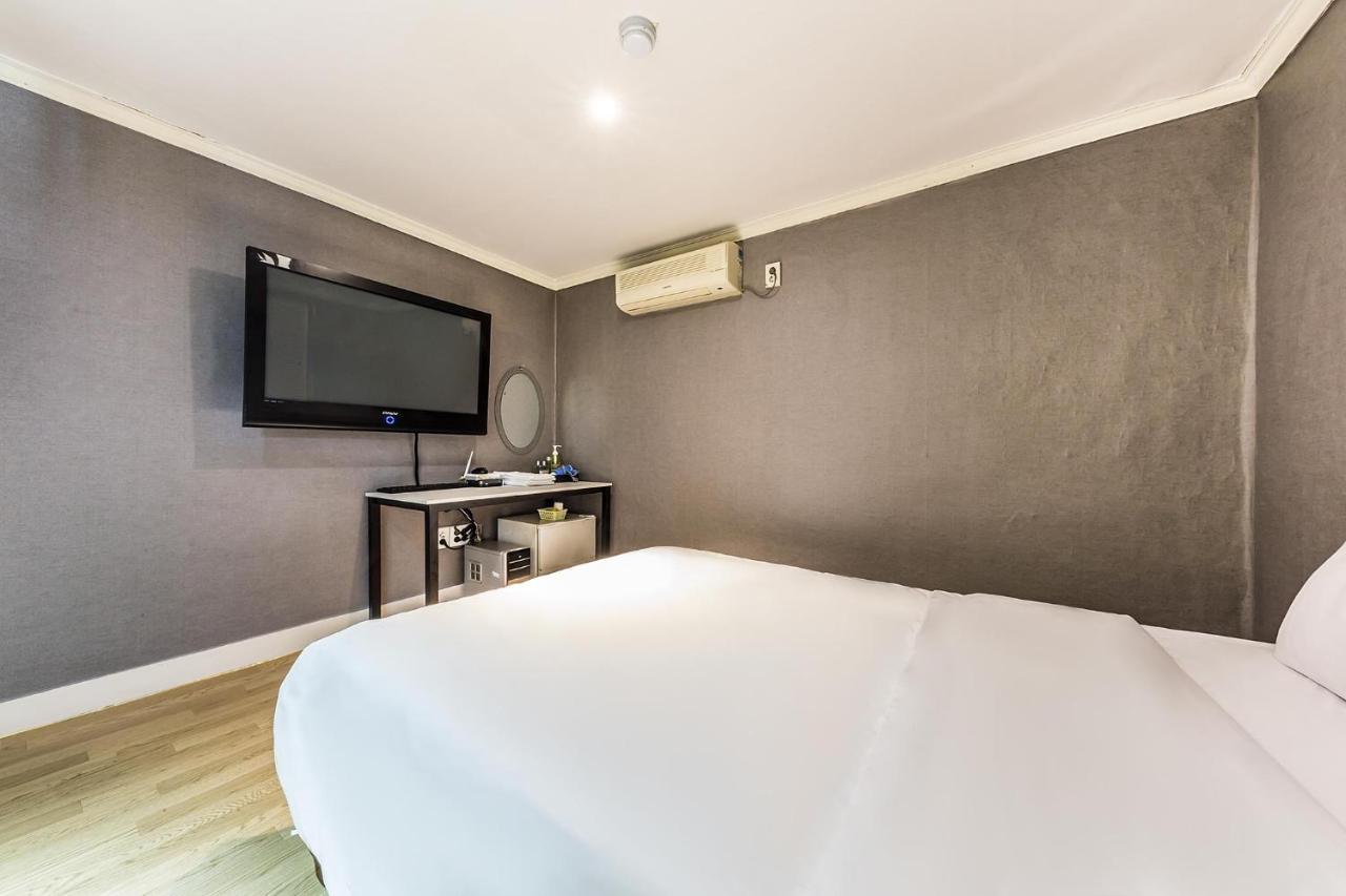 In Seoul Sinchon Goguma Hotel Exterior foto